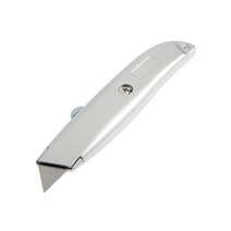 Нож универсальный ТУНДРА, металлический корпус, трапециевидное лезвие, 19 мм 1006512