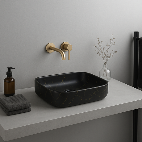 Новый мраморный акцент в коллекции HOLLER!