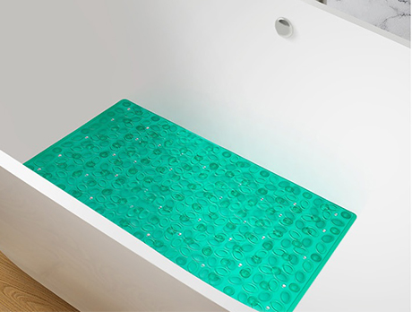 Новые серии резиновых ковриков для ванной сохранят весеннее настроение на весь год