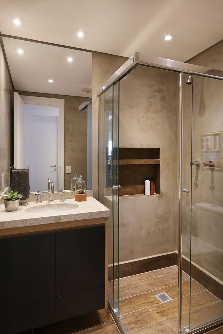 современный дизайн ванной с душевой перегородкой